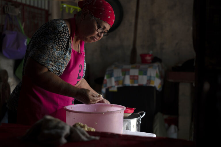 Chefs reinterpretan la comida tradicional en recetario que incluye platillos representativos de las siete provincias de Costa Rica