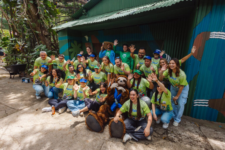 Tropical y FIFCO lideran voluntariado en Rescate: Wildlife Rescue Center - Zoave