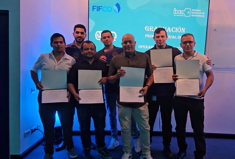 FIFCO celebra a la tercera generación de graduados del Programa de Educación Dual en procesos productivos